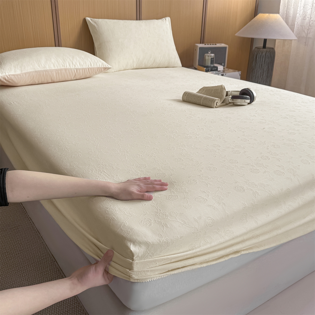 91家纺网 家纺一手货源 找家纺 灰鲸 2026新款全棉纯棉三层纱色织提花床笠单品床笠床笠单件 蔷薇-杏仁奶霜