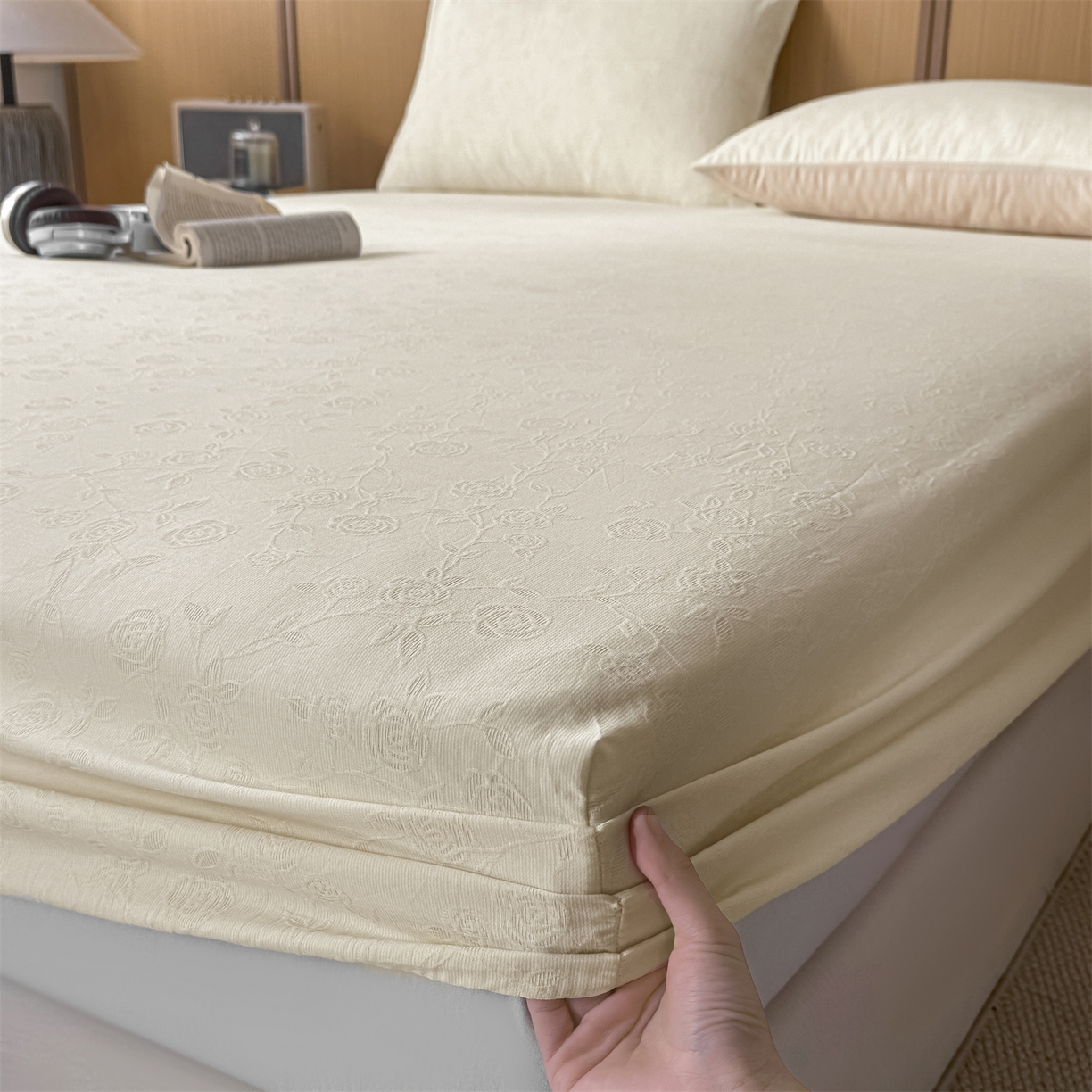 91家纺网 家纺一手货源 找家纺 灰鲸 2026新款全棉纯棉三层纱色织提花床笠单品床笠床笠单件 蔷薇-杏仁奶霜