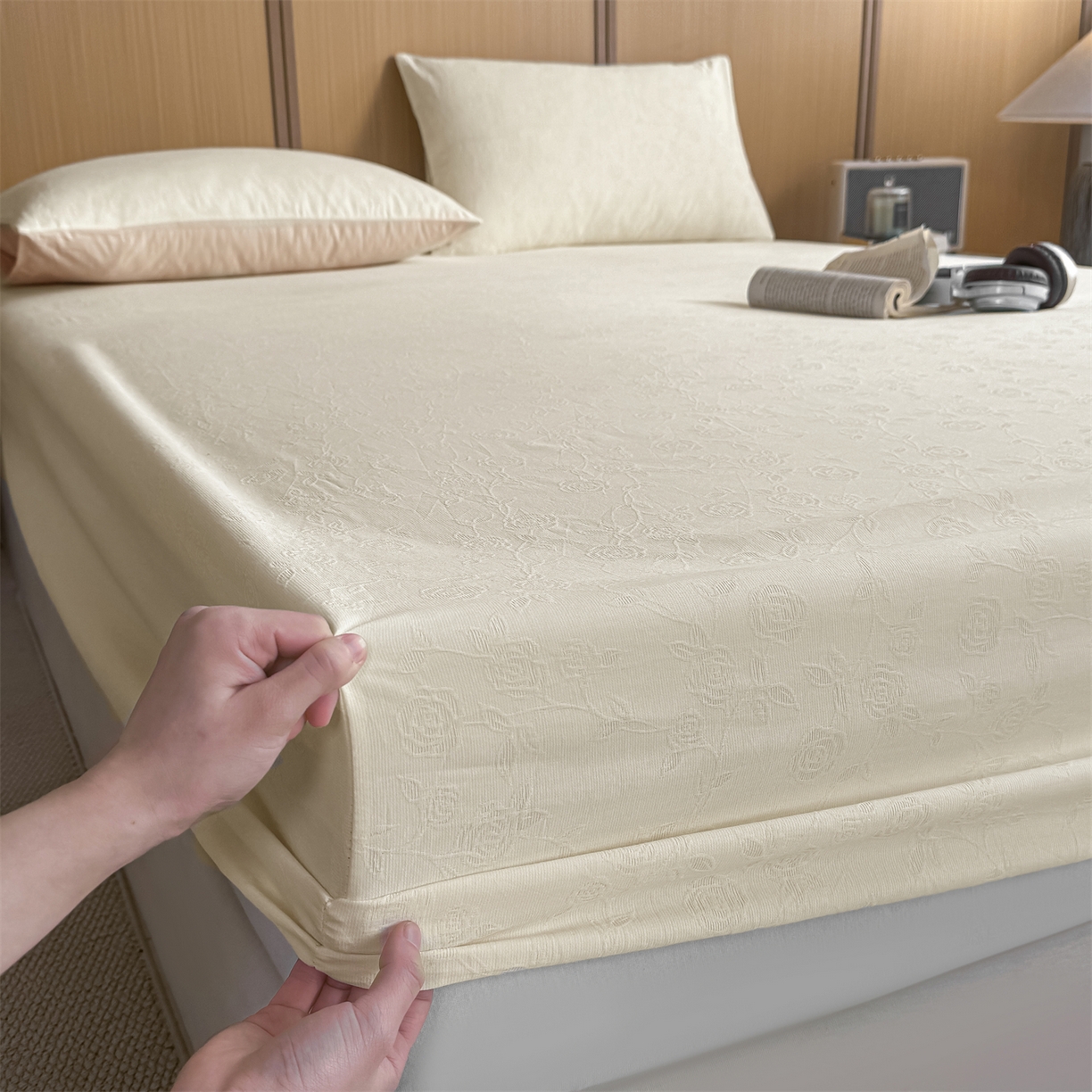 91家纺网 家纺一手货源 找家纺 灰鲸 2026新款全棉纯棉三层纱色织提花床笠单品床笠床笠单件 蔷薇-杏仁奶霜