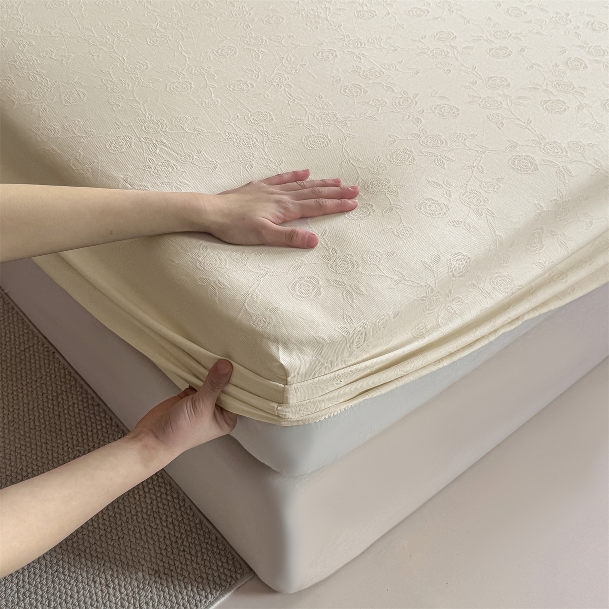 91家纺网 家纺一手货源 找家纺 灰鲸 2026新款全棉纯棉三层纱色织提花床笠单品床笠床笠单件 蔷薇-杏仁奶霜