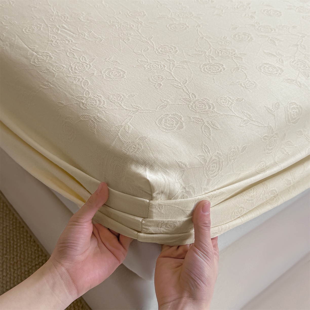 91家纺网 家纺一手货源 找家纺 灰鲸 2026新款全棉纯棉三层纱色织提花床笠单品床笠床笠单件 蔷薇-杏仁奶霜