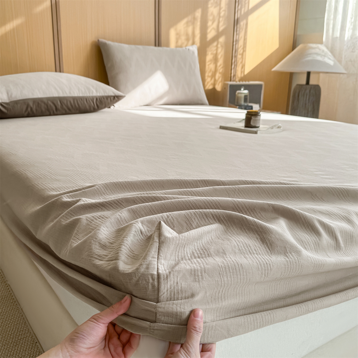 91家纺网 家纺一手货源 找家纺 灰鲸 2026新款全棉纯棉三层纱色织提花床笠单品床笠床笠单件 影韵-可可奶咖