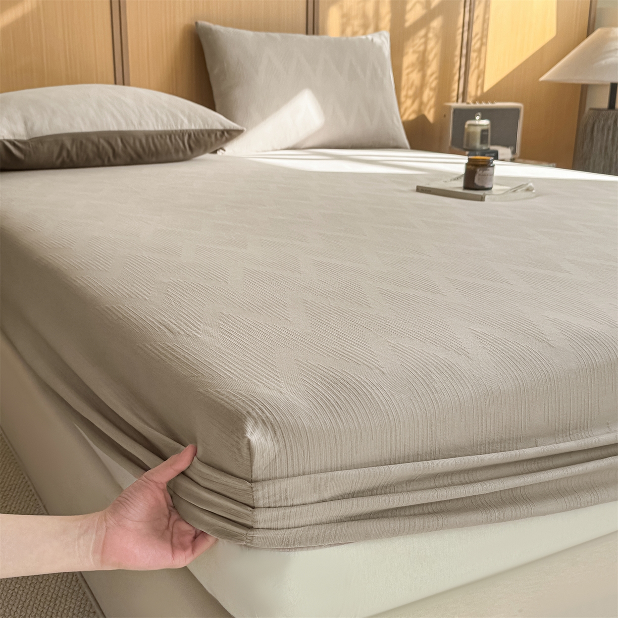 91家纺网 家纺一手货源 找家纺 灰鲸 2026新款全棉纯棉三层纱色织提花床笠单品床笠床笠单件 影韵-可可奶咖