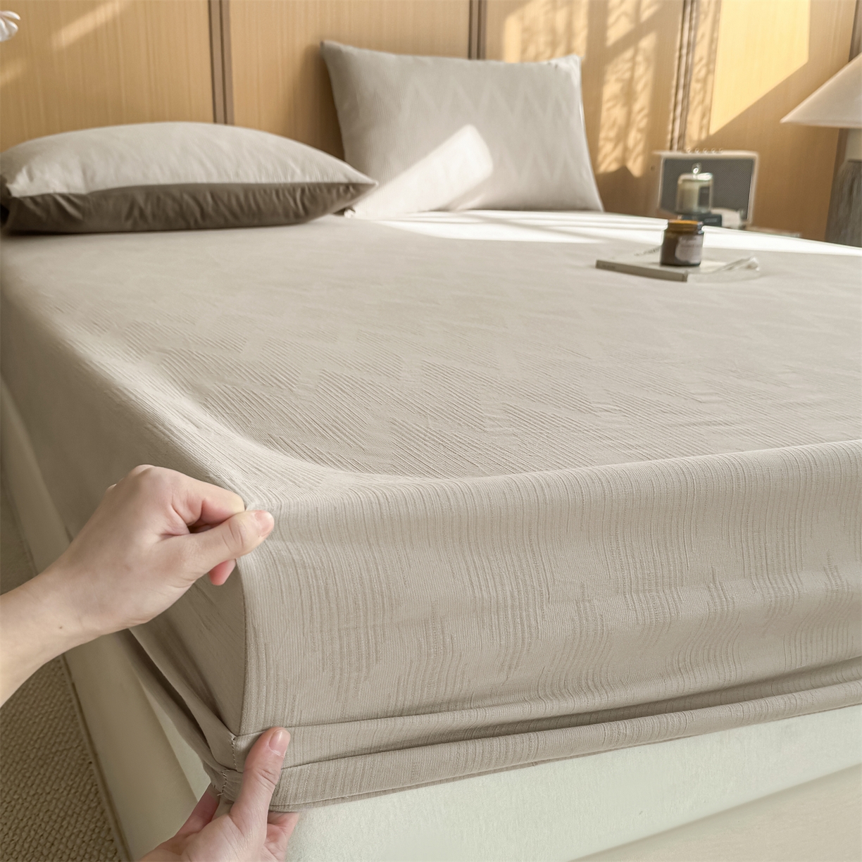 91家纺网 家纺一手货源 找家纺 灰鲸 2026新款全棉纯棉三层纱色织提花床笠单品床笠床笠单件 影韵-可可奶咖