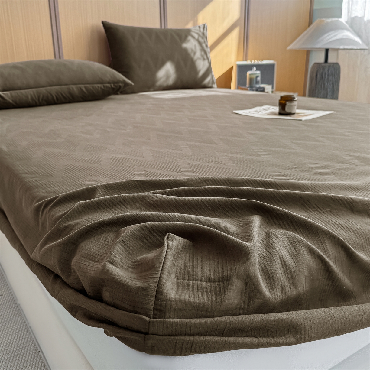 91家纺网 家纺一手货源 找家纺 灰鲸 2026新款全棉纯棉三层纱色织提花床笠单品床笠床笠单件 影韵-摩卡