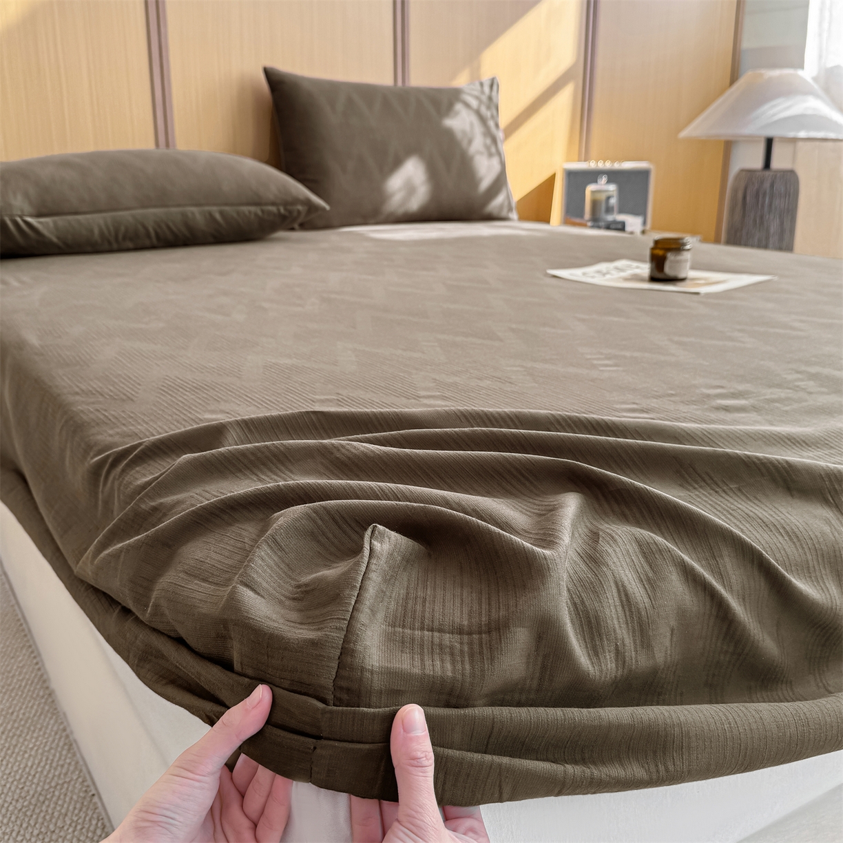 91家纺网 家纺一手货源 找家纺 灰鲸 2026新款全棉纯棉三层纱色织提花床笠单品床笠床笠单件 影韵-摩卡