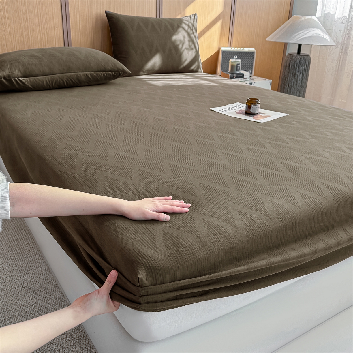 91家纺网 家纺一手货源 找家纺 灰鲸 2026新款全棉纯棉三层纱色织提花床笠单品床笠床笠单件 影韵-摩卡