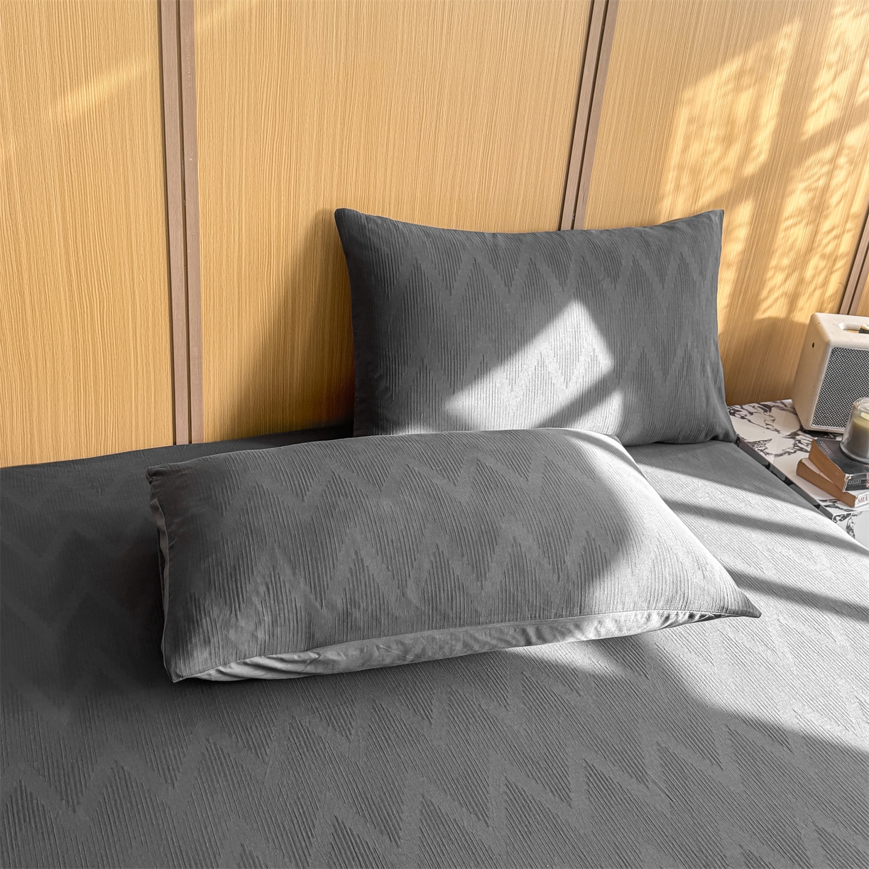 91家纺网 家纺一手货源 找家纺 灰鲸 2026新款全棉纯棉三层纱色织提花床笠单品床笠床笠单件 影韵-素墨