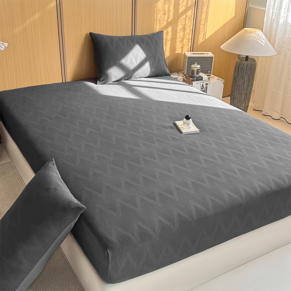 91家纺网 家纺一手货源 找家纺 灰鲸 2026新款全棉纯棉三层纱色织提花床笠单品床笠床笠单件 影韵-素墨