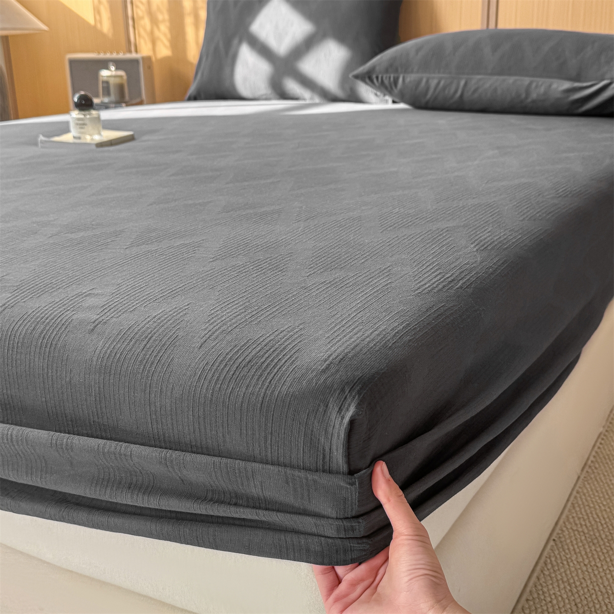 91家纺网 家纺一手货源 找家纺 灰鲸 2026新款全棉纯棉三层纱色织提花床笠单品床笠床笠单件 影韵-素墨