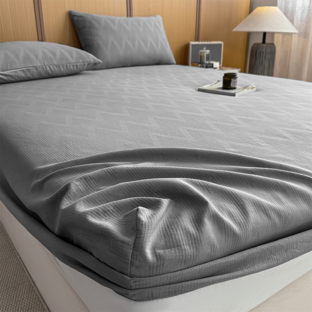 91家纺网 家纺一手货源 找家纺 灰鲸 2026新款全棉纯棉三层纱色织提花床笠单品床笠床笠单件 影韵-雾灰