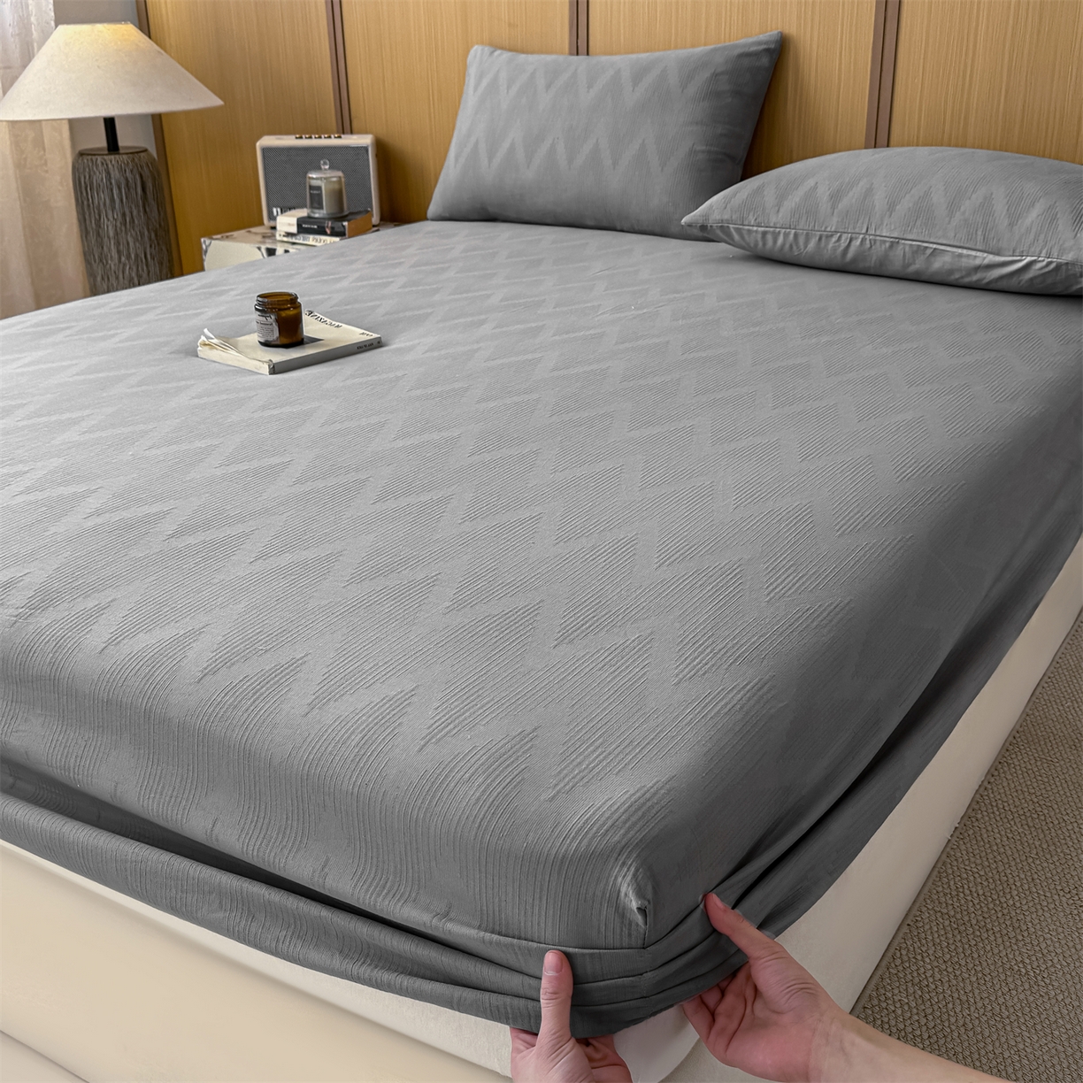 91家纺网 家纺一手货源 找家纺 灰鲸 2026新款全棉纯棉三层纱色织提花床笠单品床笠床笠单件 影韵-雾灰