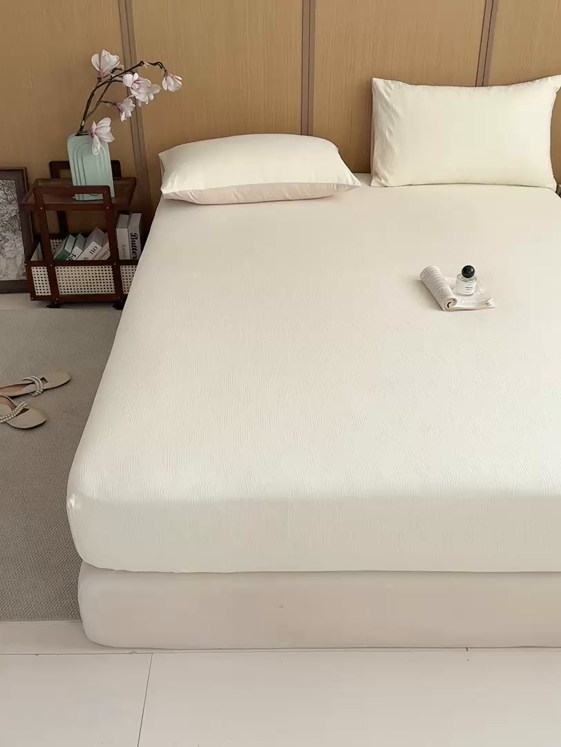 91家纺网 家纺一手货源 找家纺 灰鲸 2026新款全棉纯棉三层纱色织提花床笠单品床笠床笠单件 影韵-杏仁奶霜