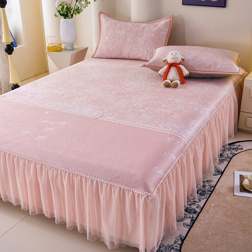 91家纺网 家纺一手货源 找家纺 莱家富 2026新款A类凉感豆豆席-床裙款 床裙款-喜上眉梢粉色