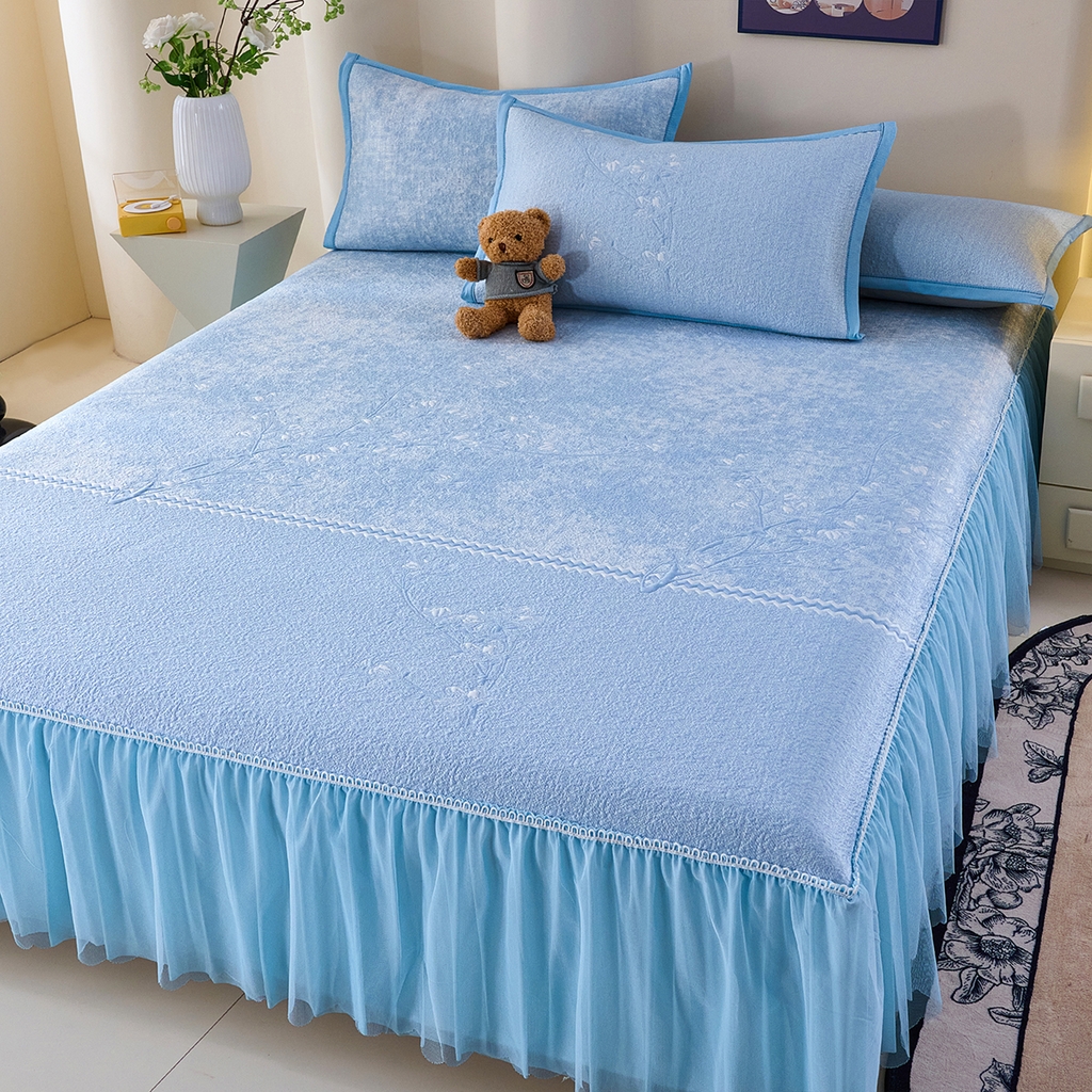 91家纺网 家纺一手货源 找家纺 莱家富 2026新款A类凉感豆豆席-床裙款 床裙款-喜上眉梢蓝色