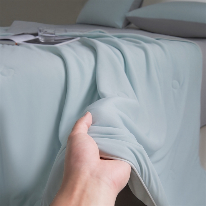 91家纺网 家纺一手货源 找家纺 雯豆家纺 2026春夏新款锦氨夏被空调被子被芯夏季凉感被小冰皮薄被子夏被夏凉被空调被 小冰皮-繁星蓝+轻奢灰