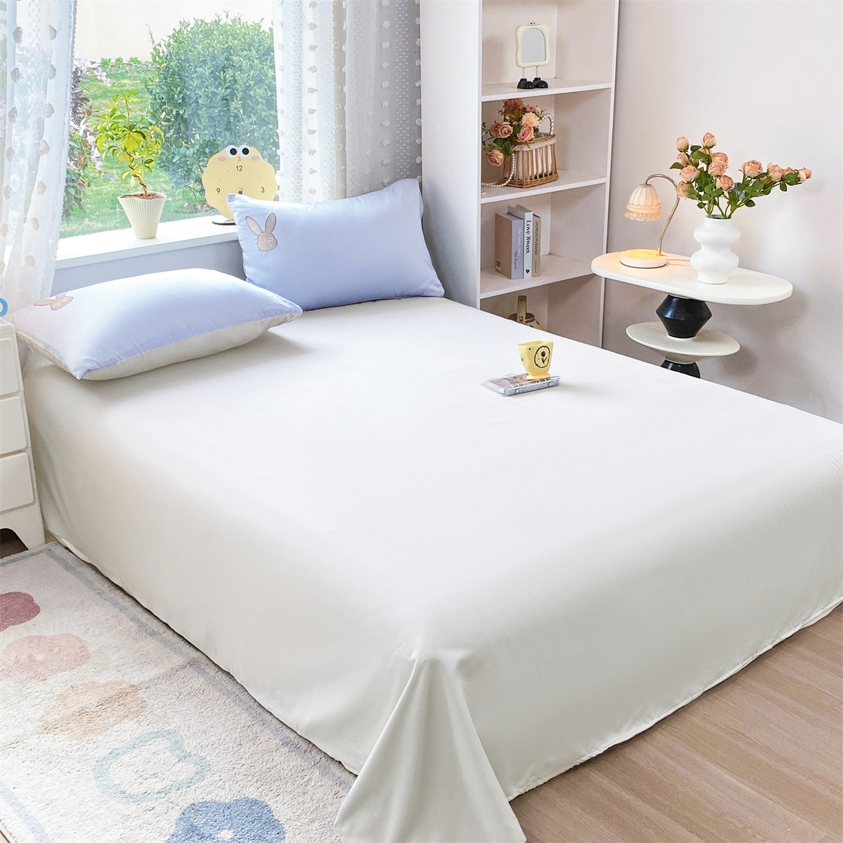 91家纺网 家纺一手货源 找家纺 绒棉世家 2026新款水洗天丝冰天丝专版贴布绣夏被四件套系列 奶蓝兔仔