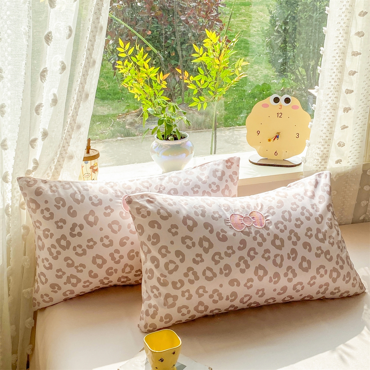 91家纺网 家纺一手货源 找家纺 绒棉世家 2026新款水洗天丝冰天丝专版贴布绣夏被四件套系列 蝴蝶结