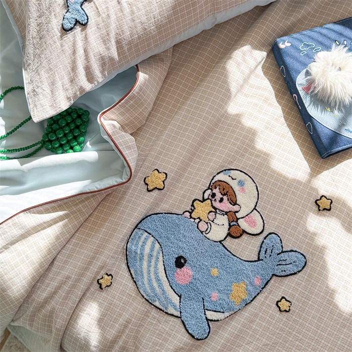 91家纺网 家纺一手货源 找家纺 暖生活 2026新款全棉纯棉色织水洗棉毛巾绣床笠三件套 蓝鲸梦