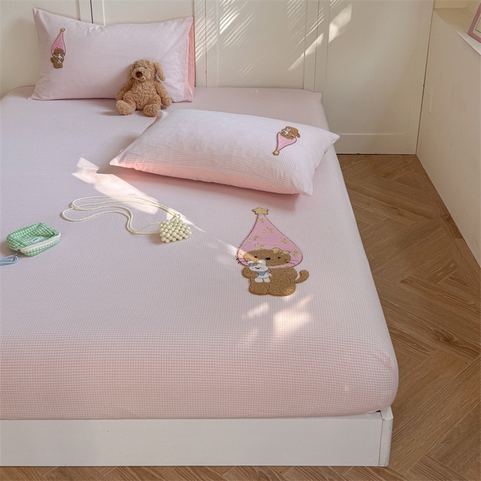 91家纺网 家纺一手货源 找家纺 暖生活 2026新款全棉纯棉色织水洗棉毛巾绣床笠三件套 KT日记