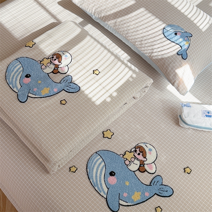 91家纺网 家纺一手货源 找家纺 暖生活 2026新款全棉纯棉色织水洗棉毛巾绣床笠三件套 蓝鲸梦