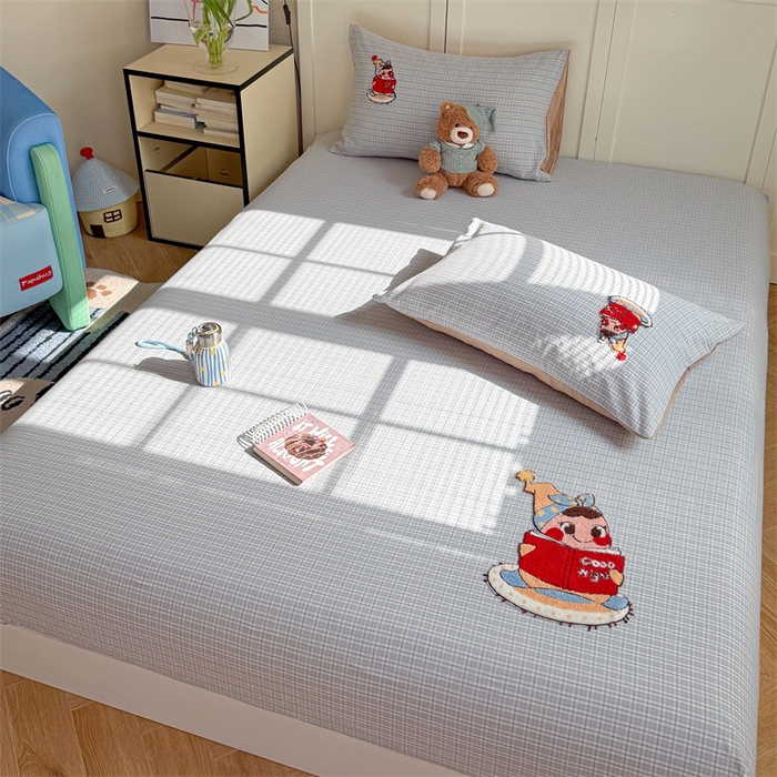 91家纺网 家纺一手货源 找家纺 暖生活 2026新款全棉纯棉色织水洗棉毛巾绣床笠三件套 阅读星人