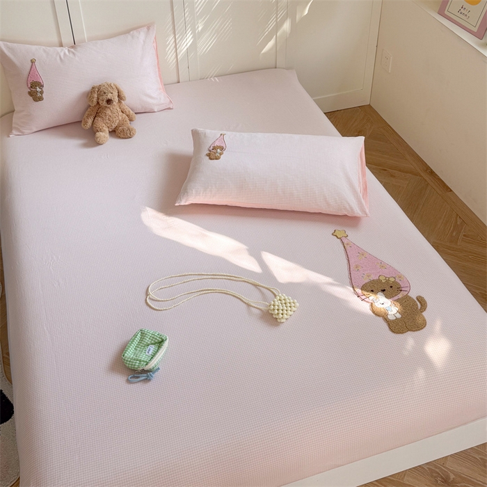 91家纺网 家纺一手货源 找家纺 暖生活 2026新款全棉纯棉色织水洗棉毛巾绣床笠三件套 KT日记