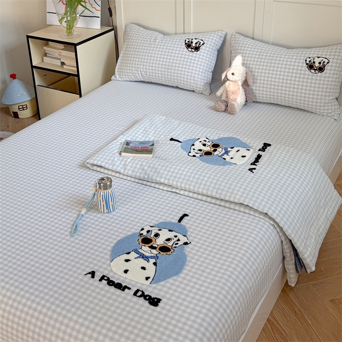 91家纺网 家纺一手货源 找家纺 暖生活 2026新款全棉纯棉色织水洗棉毛巾绣床笠三件套 墨镜小狗