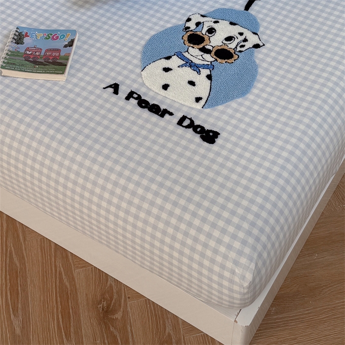 91家纺网 家纺一手货源 找家纺 暖生活 2026新款全棉纯棉色织水洗棉毛巾绣床笠三件套 墨镜小狗