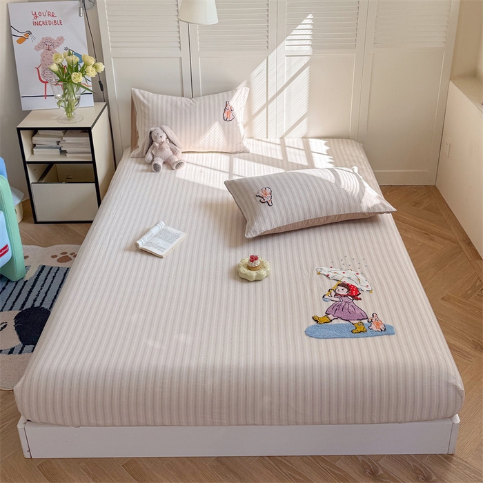 91家纺网 家纺一手货源 找家纺 暖生活 2026新款全棉纯棉色织水洗棉毛巾绣床笠三件套 下雨天