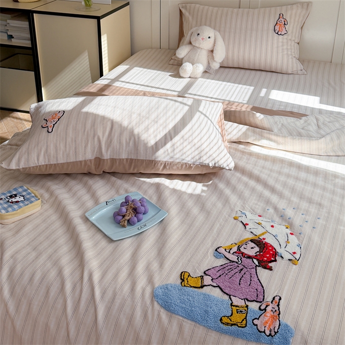 91家纺网 家纺一手货源 找家纺 暖生活 2026新款全棉纯棉色织水洗棉毛巾绣床笠三件套 下雨天