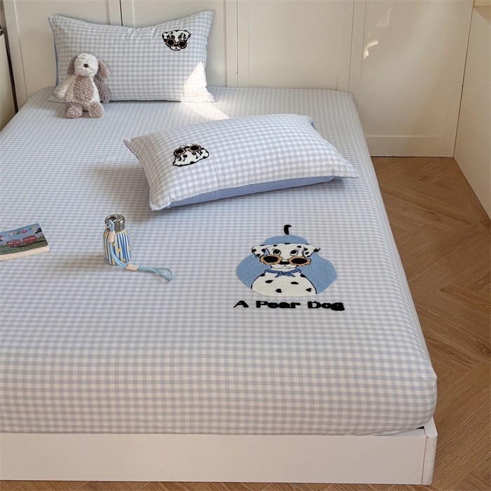 91家纺网 家纺一手货源 找家纺 暖生活 2026新款全棉纯棉色织水洗棉毛巾绣床笠三件套 墨镜小狗