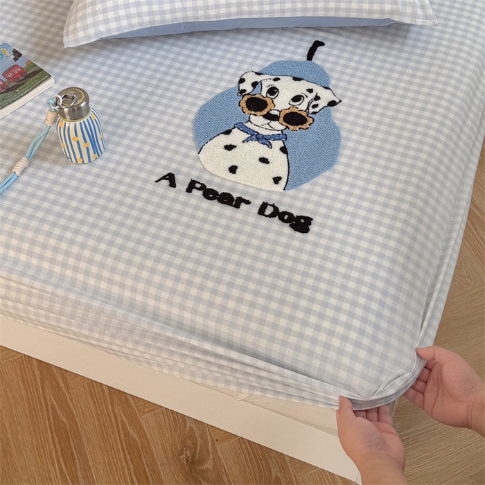 91家纺网 家纺一手货源 找家纺 暖生活 2026新款全棉纯棉色织水洗棉毛巾绣床笠三件套 墨镜小狗