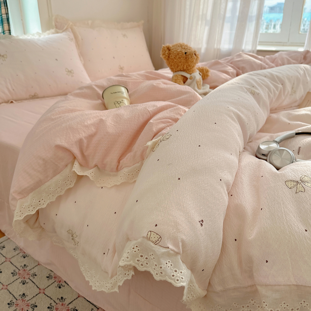 91家纺网 家纺一手货源 找家纺 仟网汇 2026新款彩色花边皱皱纱四件套 初心粉