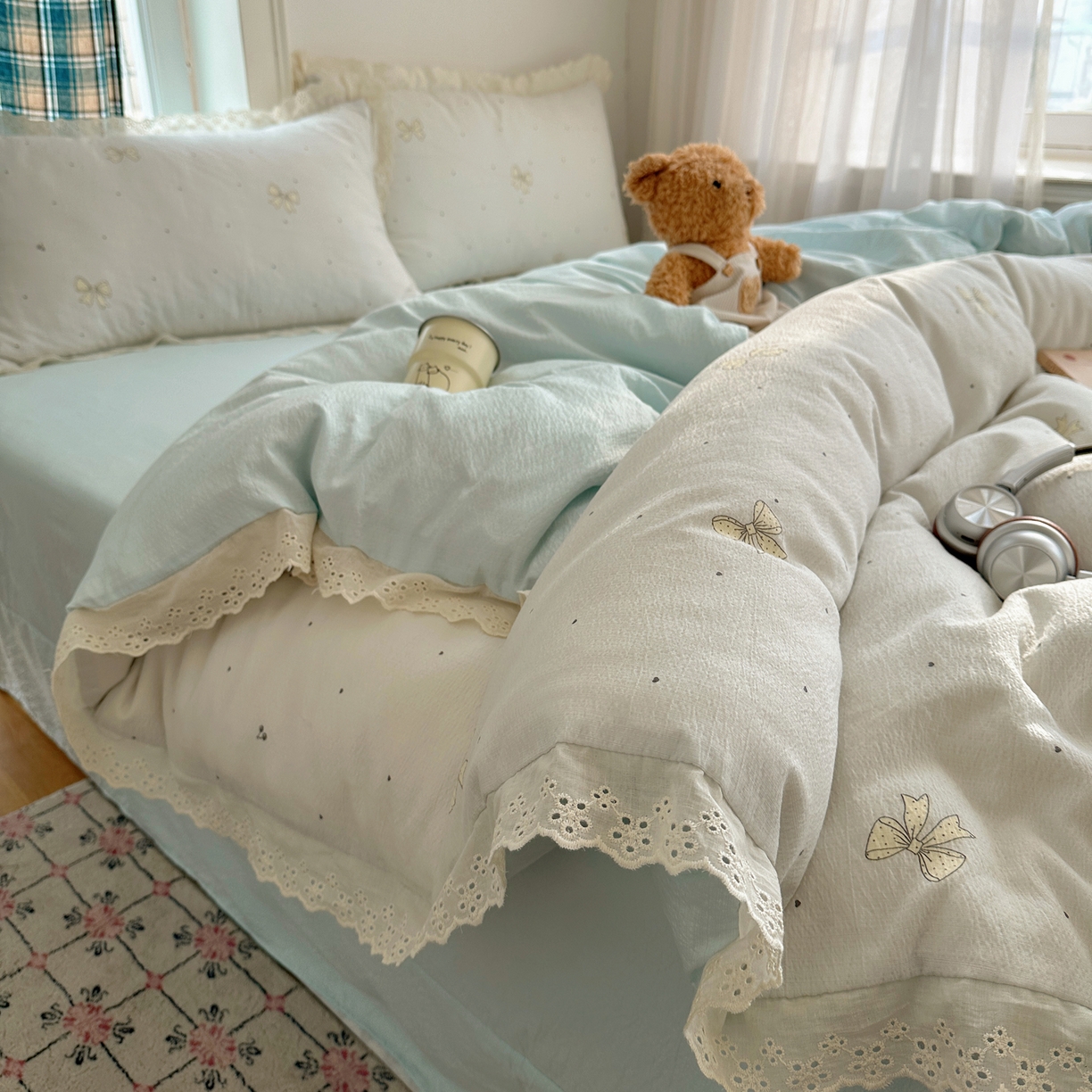 91家纺网 家纺一手货源 找家纺 仟网汇 2026新款彩色花边皱皱纱四件套 初心蓝