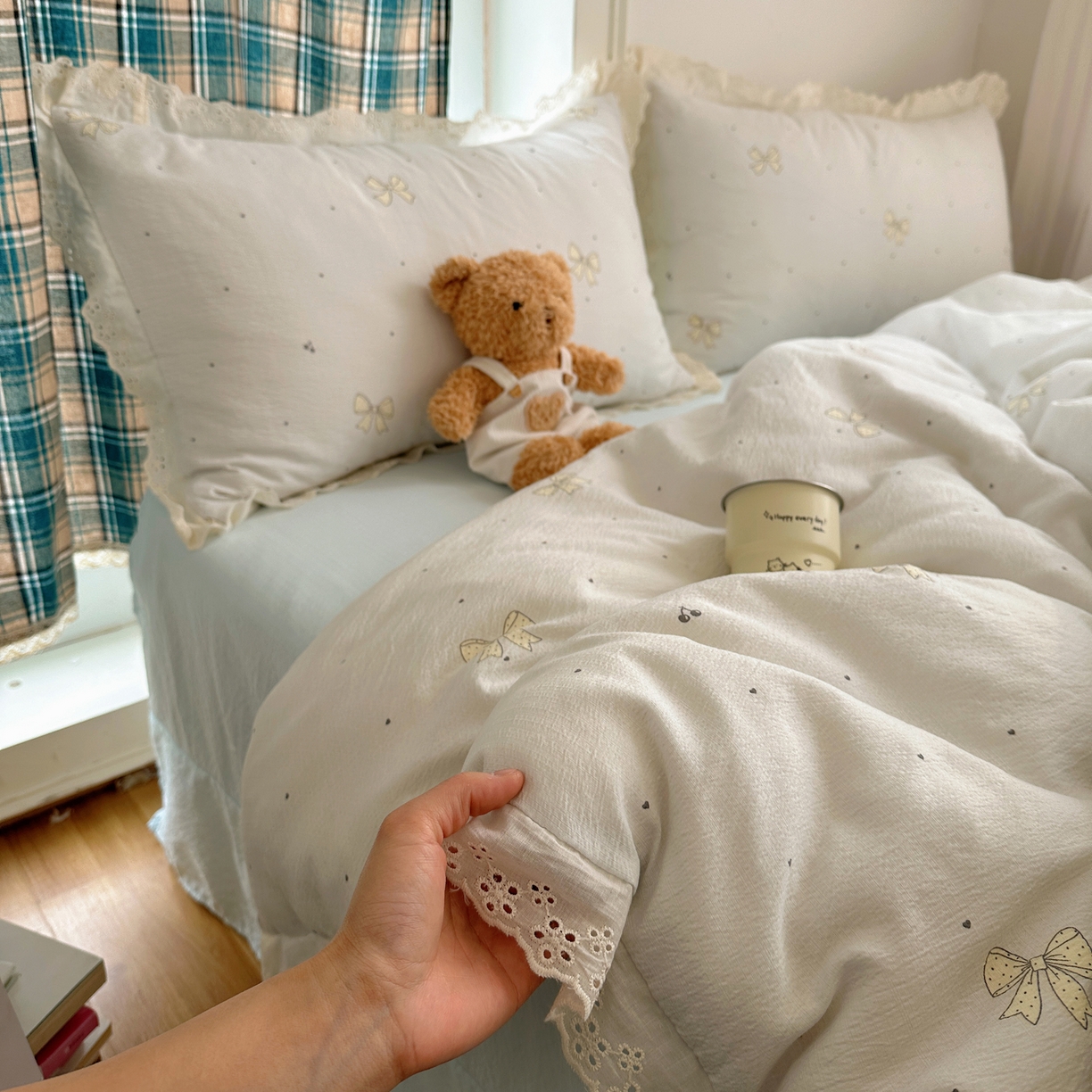 91家纺网 家纺一手货源 找家纺 仟网汇 2026新款彩色花边皱皱纱四件套 初心蓝