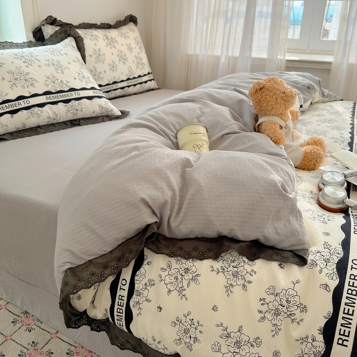 91家纺网 家纺一手货源 找家纺 仟网汇 2026新款彩色花边皱皱纱四件套 赫本