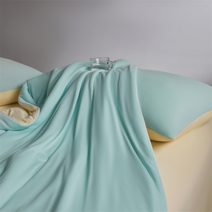 91家纺网 家纺一手货源 找家纺 雯豆家纺 2026春夏新款锦氨夏被空调被子被芯夏季凉感被小冰皮薄被子夏被夏凉被空调被 小冰皮-星辰绿+淡雅黄