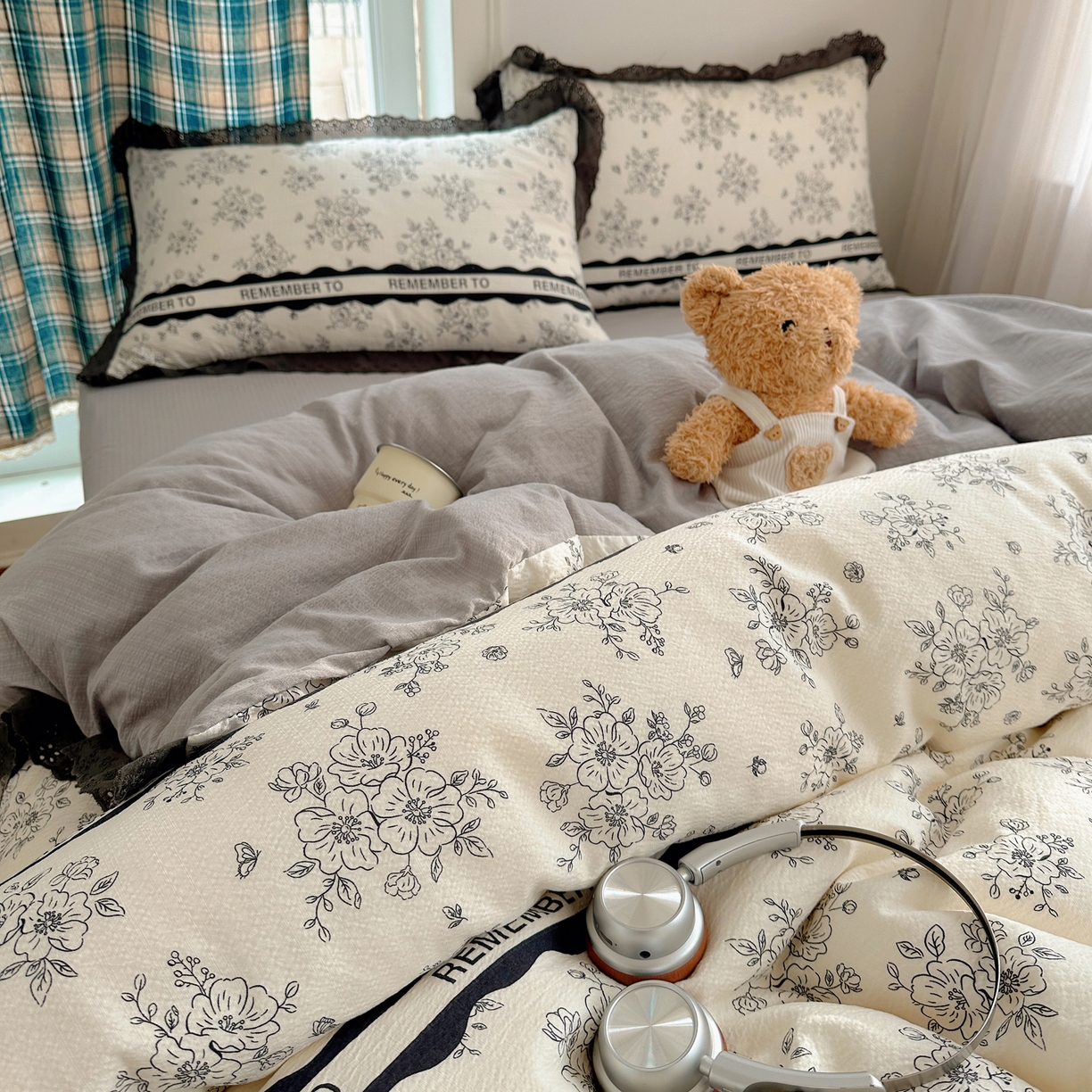 91家纺网 家纺一手货源 找家纺 仟网汇 2026新款彩色花边皱皱纱四件套 赫本