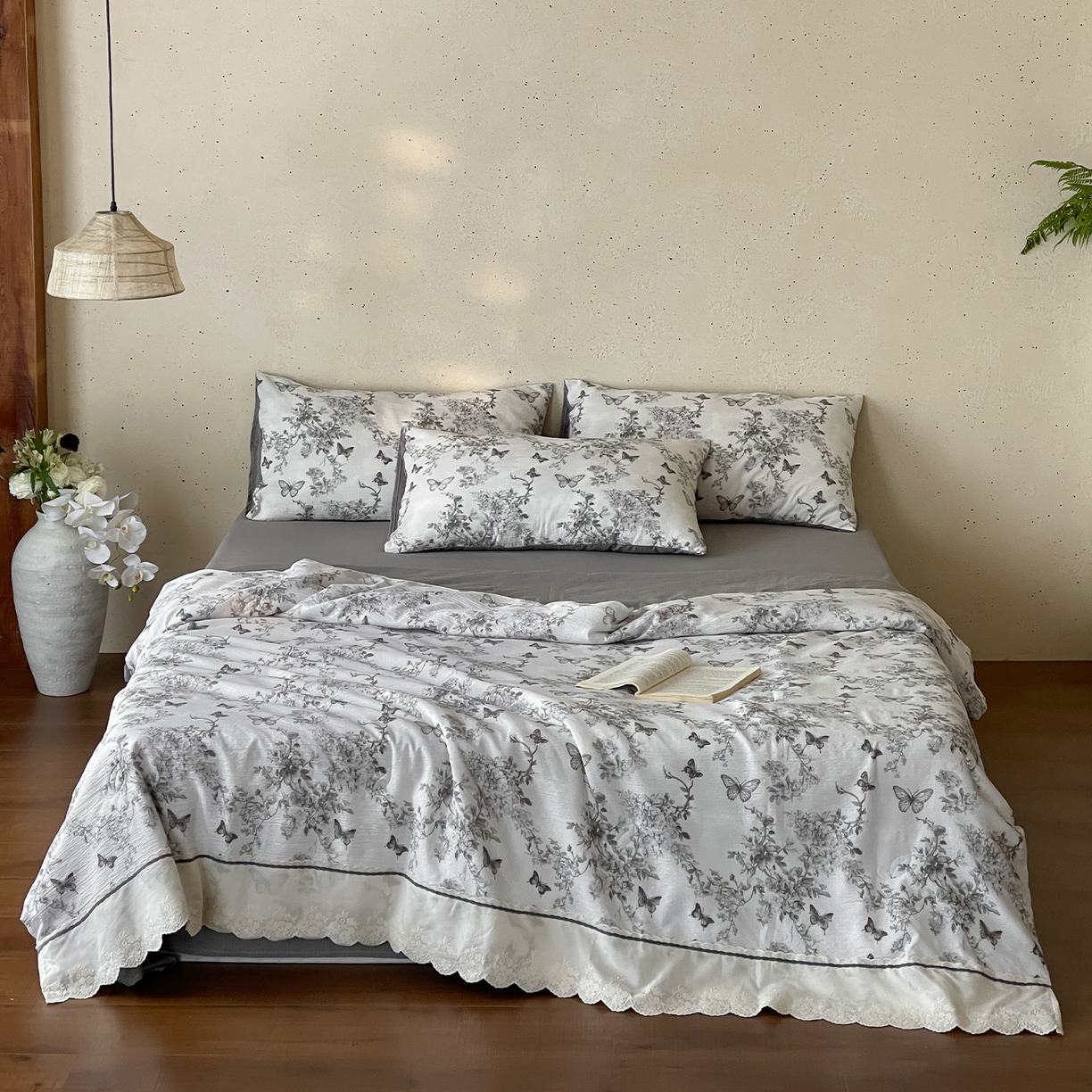 91家纺网 家纺一手货源 找家纺 一加一 2026新款花边素麻复古风大豆夏被夏凉被空调被四件套-素麻生活 花间蝶语