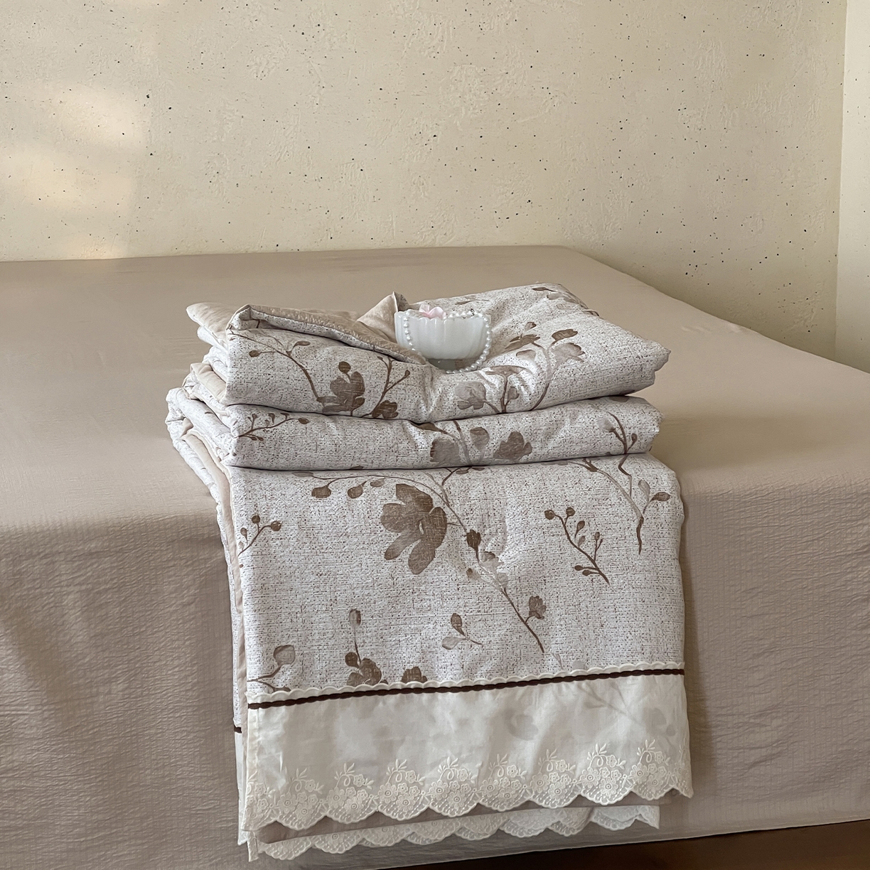 91家纺网 家纺一手货源 找家纺 一加一 2025新款彩纱色织全棉大豆单人宿舍被学生被 天竺  黄