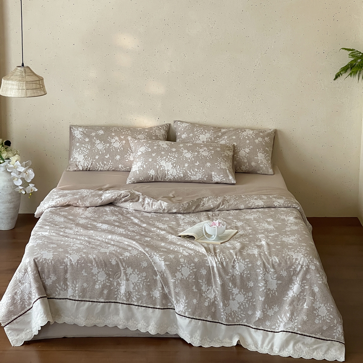 91家纺网 家纺一手货源 找家纺 一加一 2026新款花边素麻复古风大豆夏被夏凉被空调被四件套-素麻生活 云絮花影