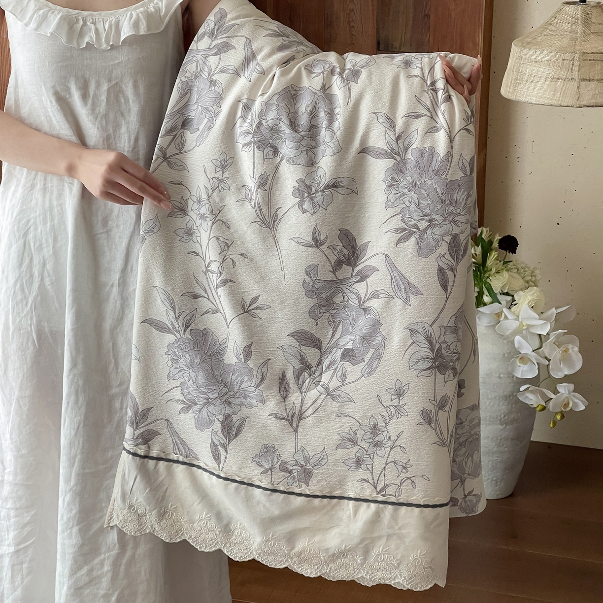 91家纺网 家纺一手货源 找家纺 一加一 2026新款花边素麻复古风大豆夏被夏凉被空调被四件套-素麻生活 烟影繁花