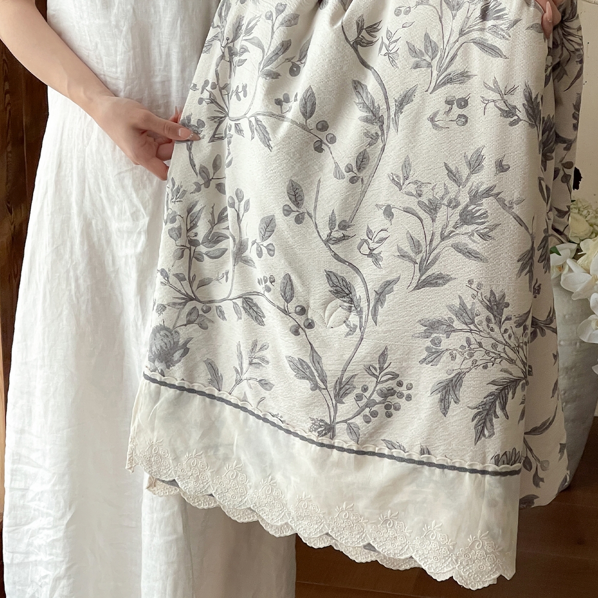 91家纺网 家纺一手货源 找家纺 一加一 2026新款花边素麻复古风大豆夏被夏凉被空调被四件套-素麻生活 灰枝集