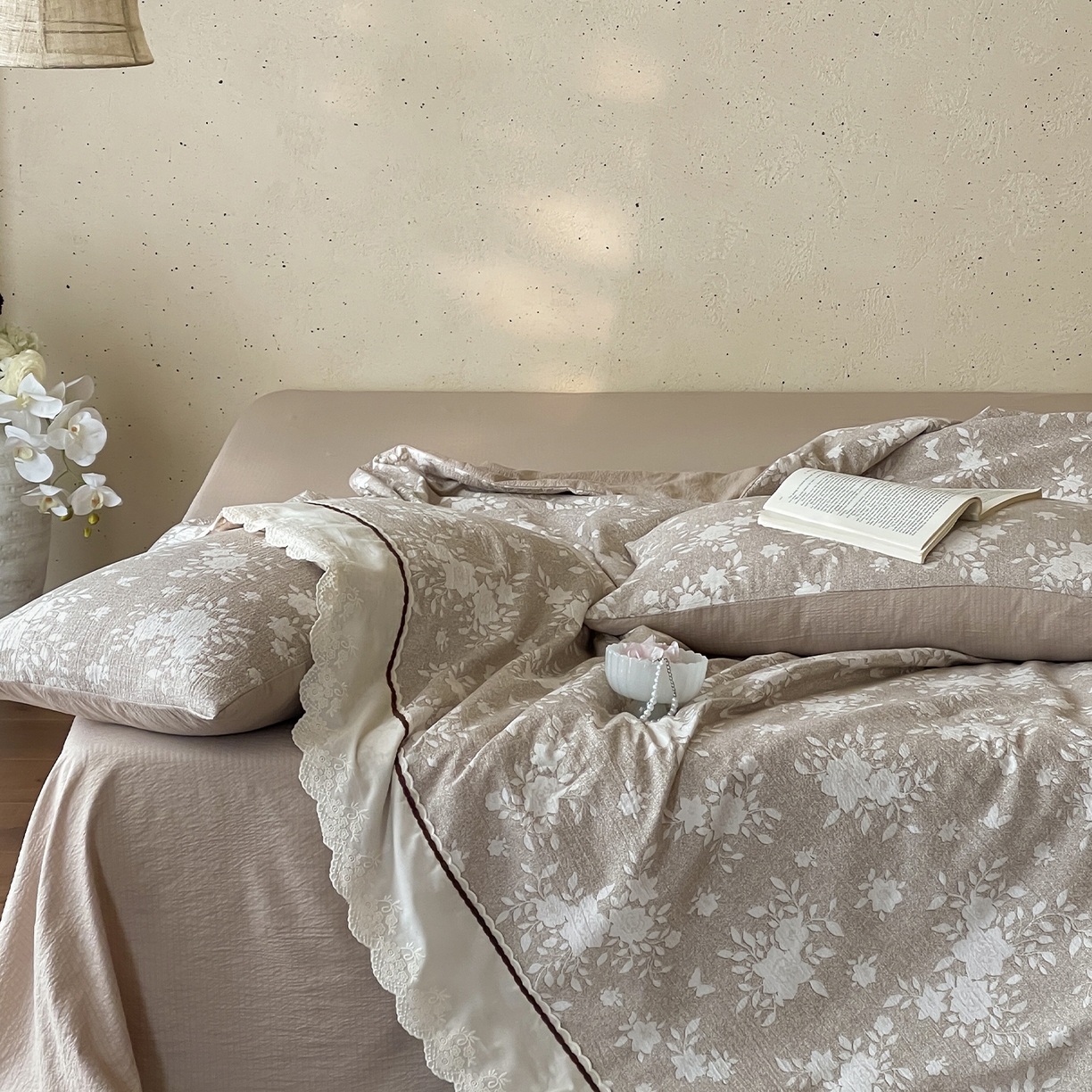 91家纺网 家纺一手货源 找家纺 一加一 2026新款花边素麻复古风大豆夏被夏凉被空调被四件套-素麻生活 云絮花影
