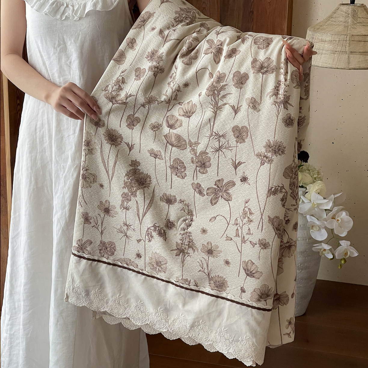 91家纺网 家纺一手货源 找家纺 一加一 2026新款花边素麻复古风大豆夏被夏凉被空调被四件套-素麻生活 林间雾语