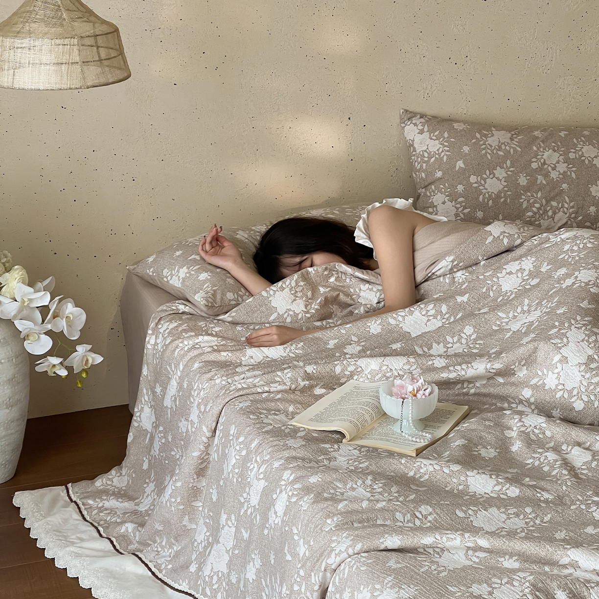 91家纺网 家纺一手货源 找家纺 一加一 2026新款花边素麻复古风大豆夏被夏凉被空调被四件套-素麻生活 云絮花影