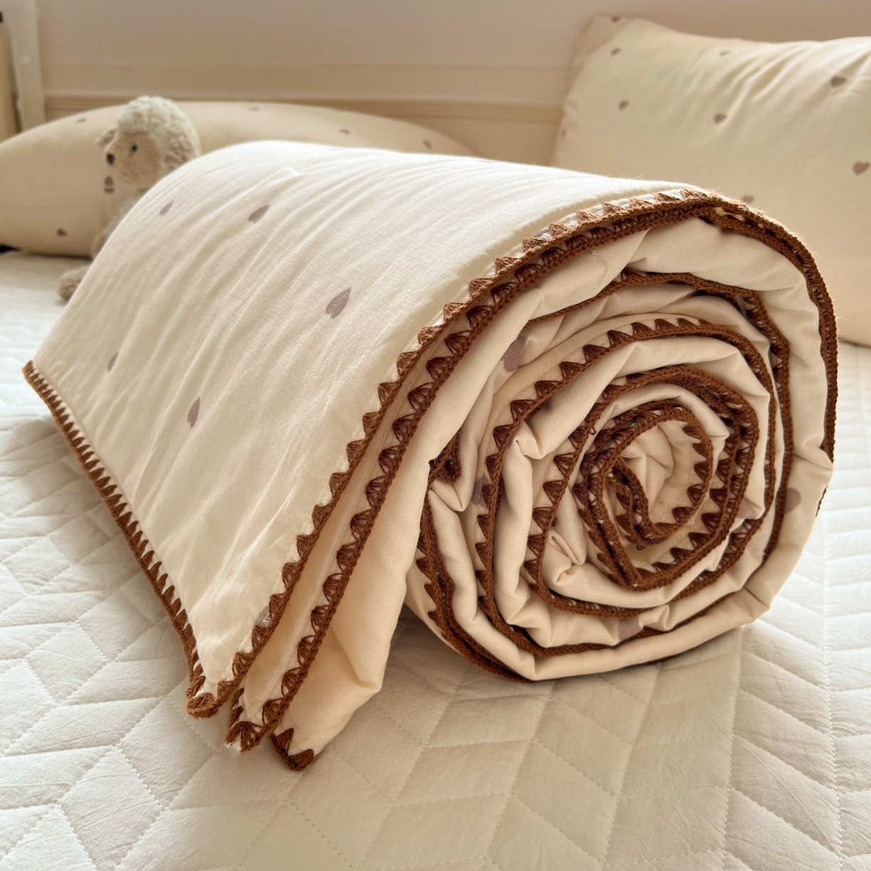 91家纺网 家纺一手货源 找家纺 （总）一加一 2026新款全棉双层纱卡通毛巾绣大豆夏被夏凉被空调被-卡通生活