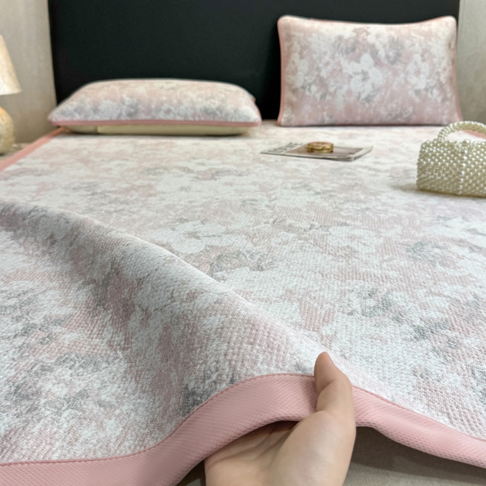 91家纺网 家纺一手货源 找家纺 （总）伊人坊 2026新款A类550克凉感提花值过0.21冰豆豆家用凉席子三件套夏季---凉席款