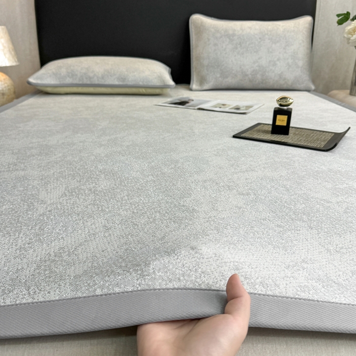 91家纺网 家纺一手货源 找家纺 伊人坊 2026新款A类550克凉感提花值过0.21冰豆豆家用凉席子三件套夏季---凉席款 繁花-灰